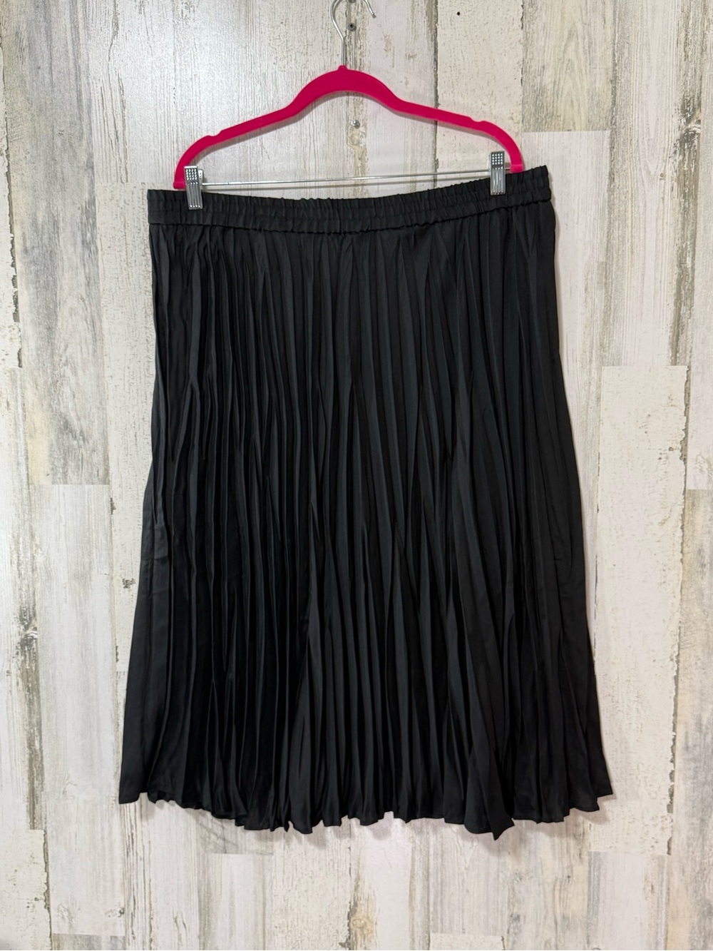 Time and Tru Black Pleated Midi Skirt